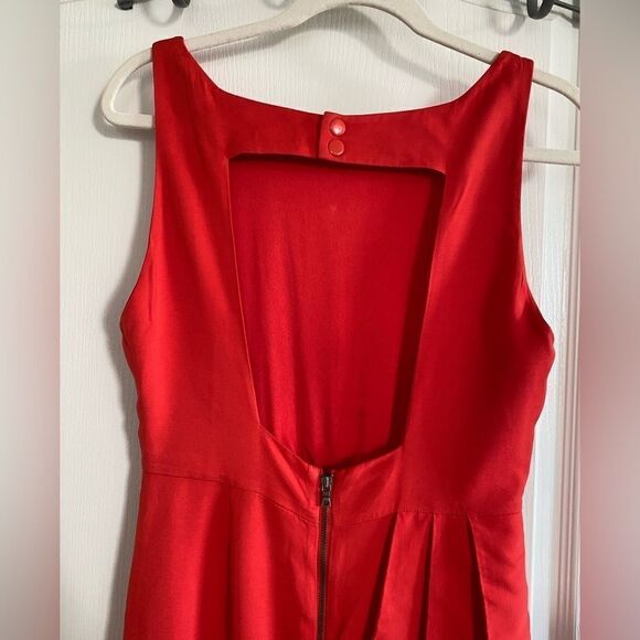 Alice + Olivia Asymmetrical Side Ruffle Open Back Fitted Dress Bright Poppy XS 0 - Picture 13 of 16